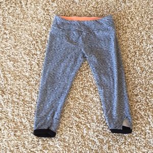 SO Authentic American Heritage Cropped leggings.